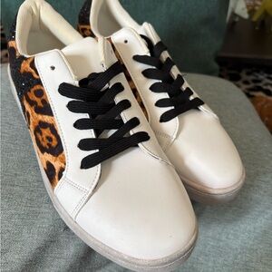 Yoki White and Gray Sneakers